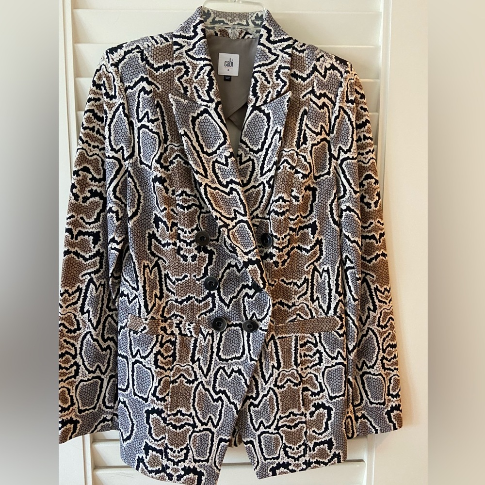 CABI NWOT Python Double Breasted Blazer Size 6